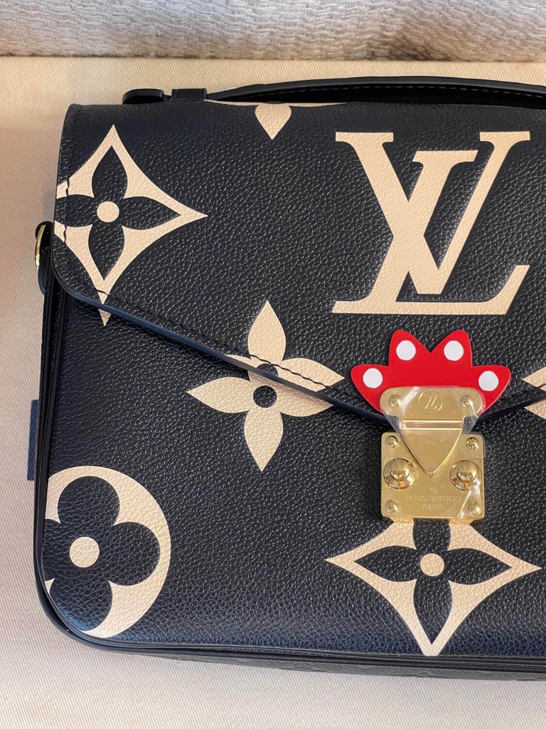 Pochette metis for sale online